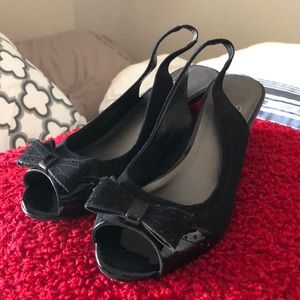 Black wedge shoes -bow - size 7